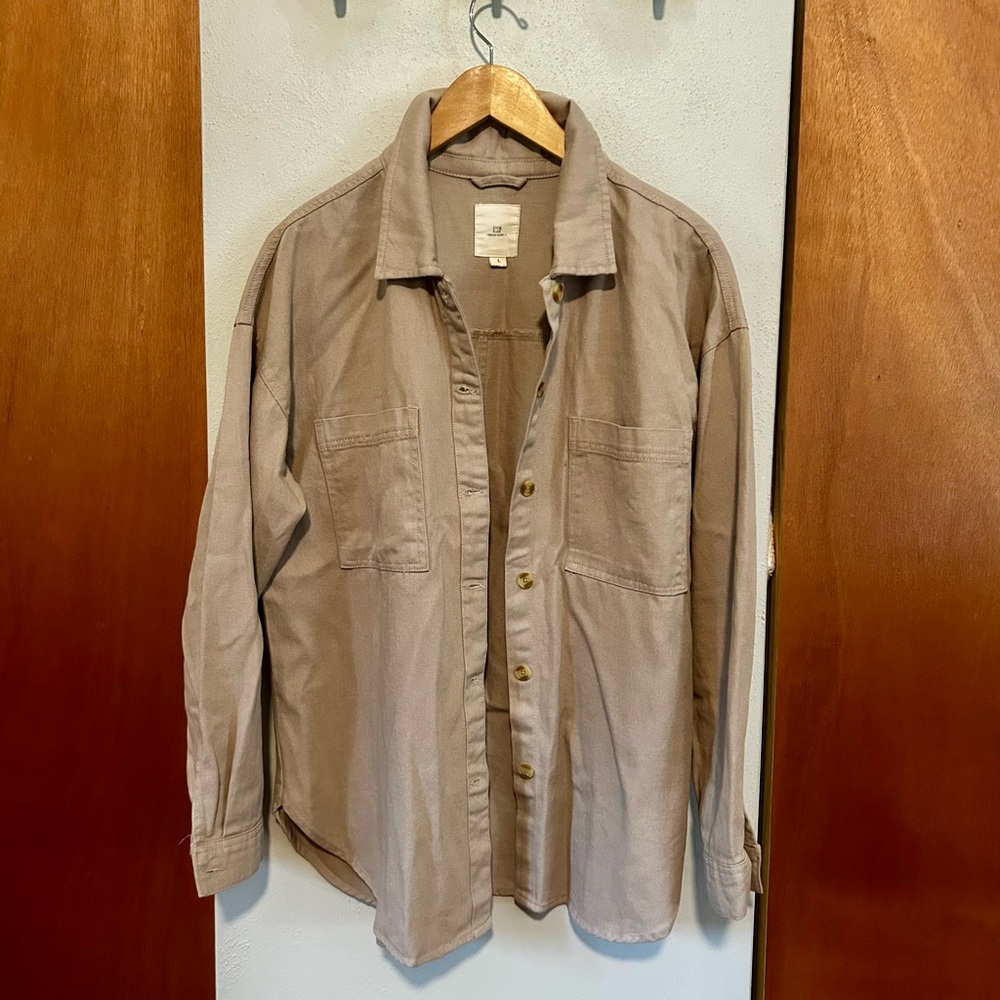 Thread & Supply light brown khaki oversized button-down shirt with pockets; sz L